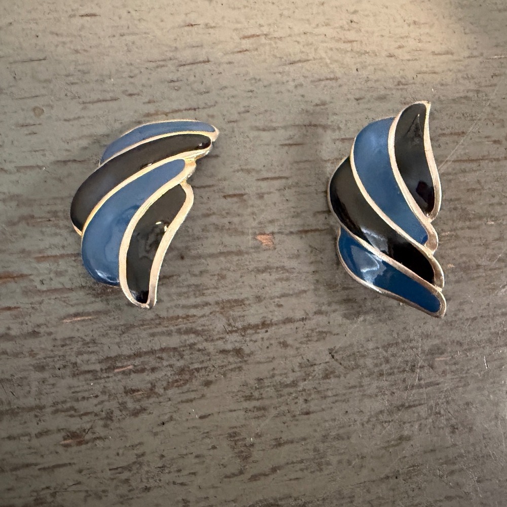 Vintage Sterling Silver Wing Stud Earrings Textured Layered Statement Jewelry